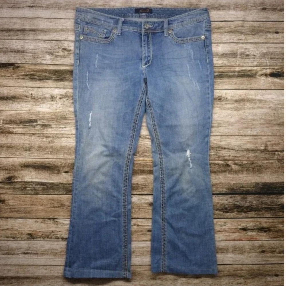 Seven 7 cropped flare distressed size 14